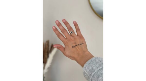 Petit tatouage éphémère